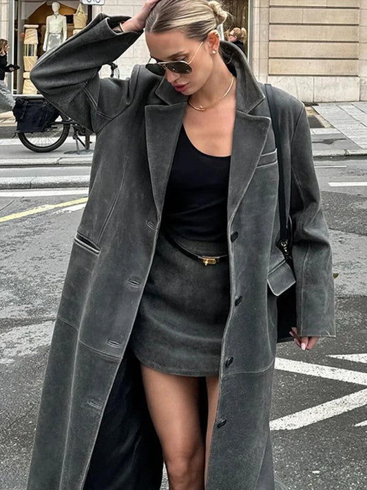 Elysia | Dam Svart Lång Kappa – Elegant Läderdesign 1