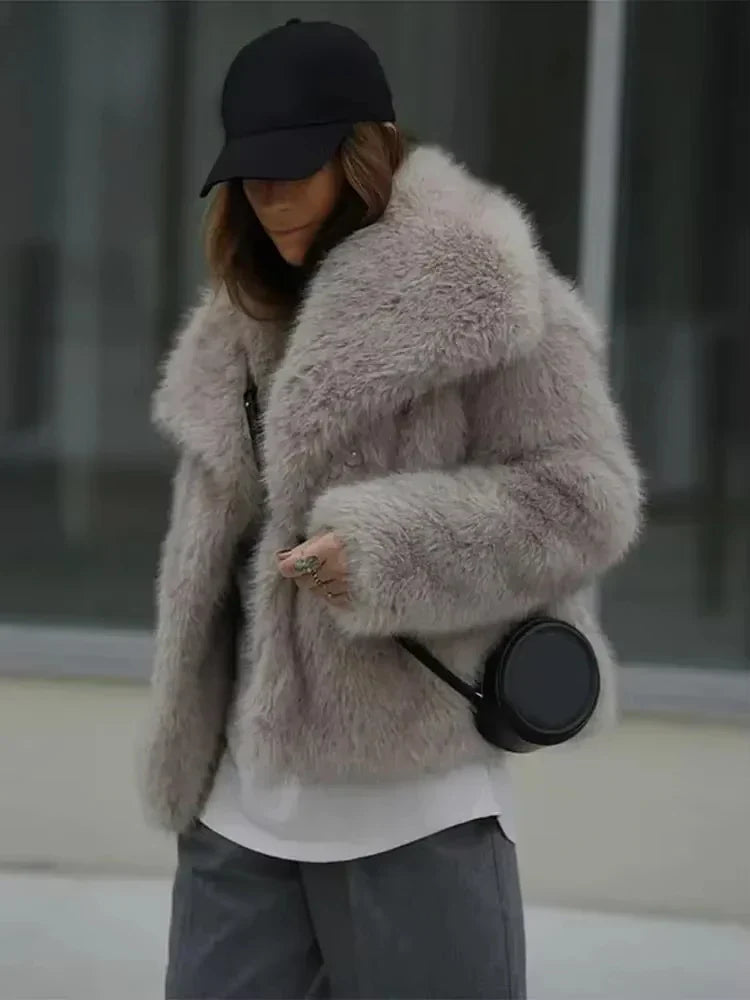 Francesca | Elegant Faux Pälsjacka – För Stil Och Värme 4