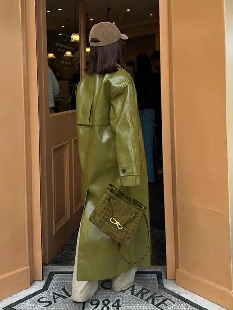 Eirene | Elegant Lång Kappa – Delad För Modern Och Sofistikerad Stil 2