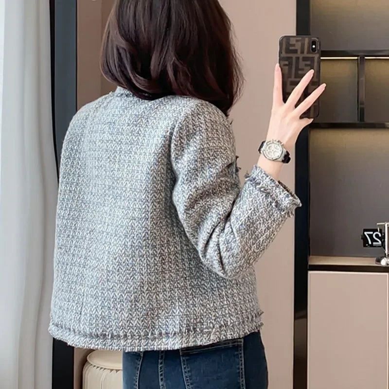 Parisa | Lyxig Vintagejacka – Eleganta Tofsar För En Tidlös Stil 4