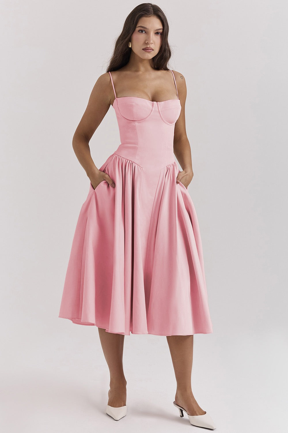 Ellie | Midjaformande Sundress – Skulpterande Effekt För Eleganta Tillfällen 3