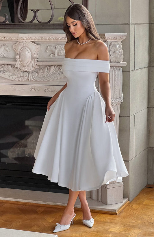 Olivia | Elegant Off-Shoulder Veckad Midiklänning Dam – För Nyårsfirande 1