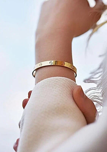 18K Gold Eternity Armband - Elegant, Hypoallergenic Jewelry for Sensitive Skin-2